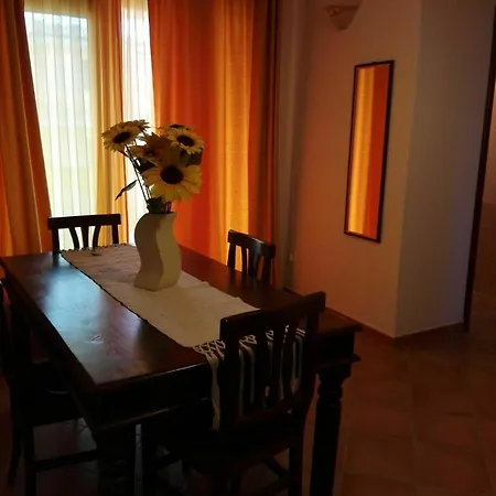 Apartment With 2 Bedrooms In Lu Bagnu, With Furnished Terrace - 300 M Castelsardo